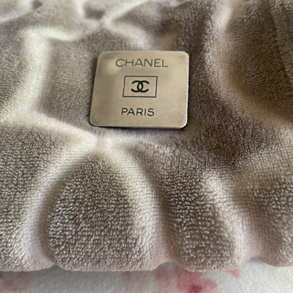 Chanel Pin - Picture 2 of 5